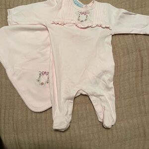 Feltman brothers pink Christmas wreath romper and blanket 0-3M NWOT, Pima cotton